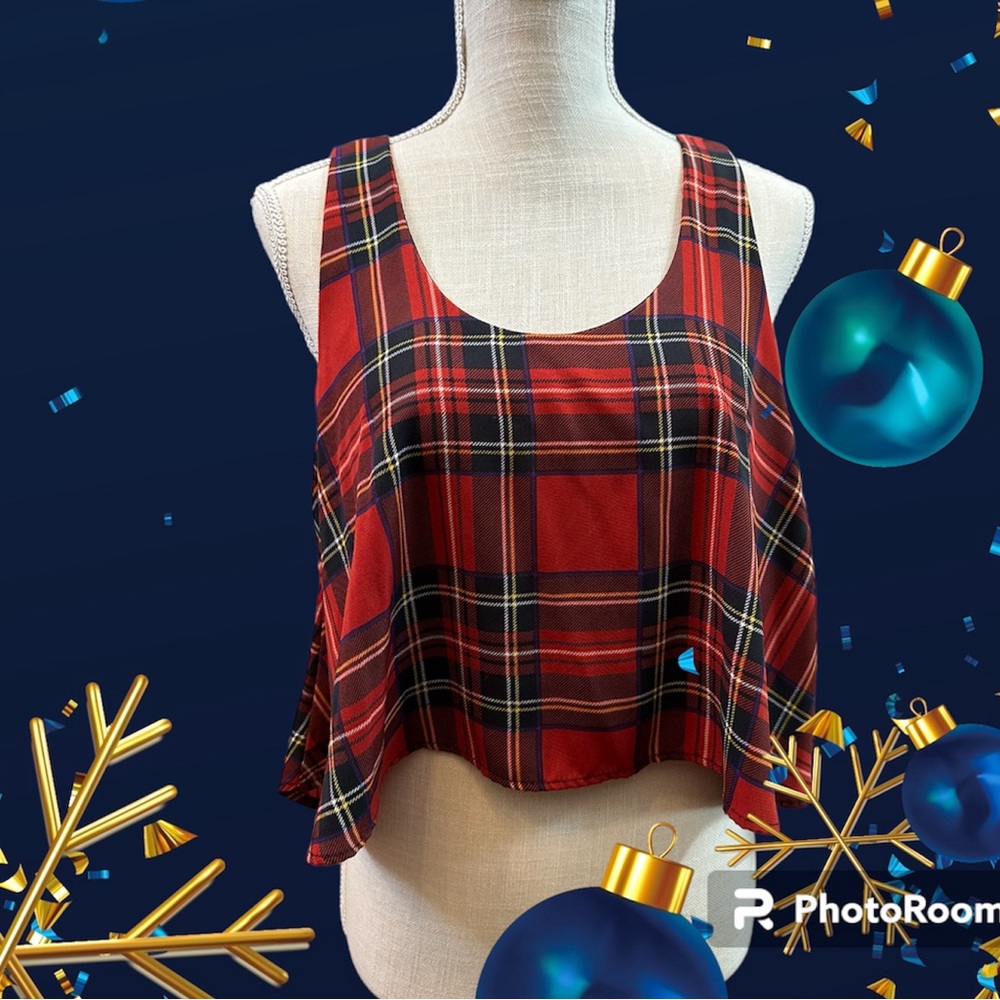 Lovely Day sz LG tartan plaid red and black sleeveless cropped top